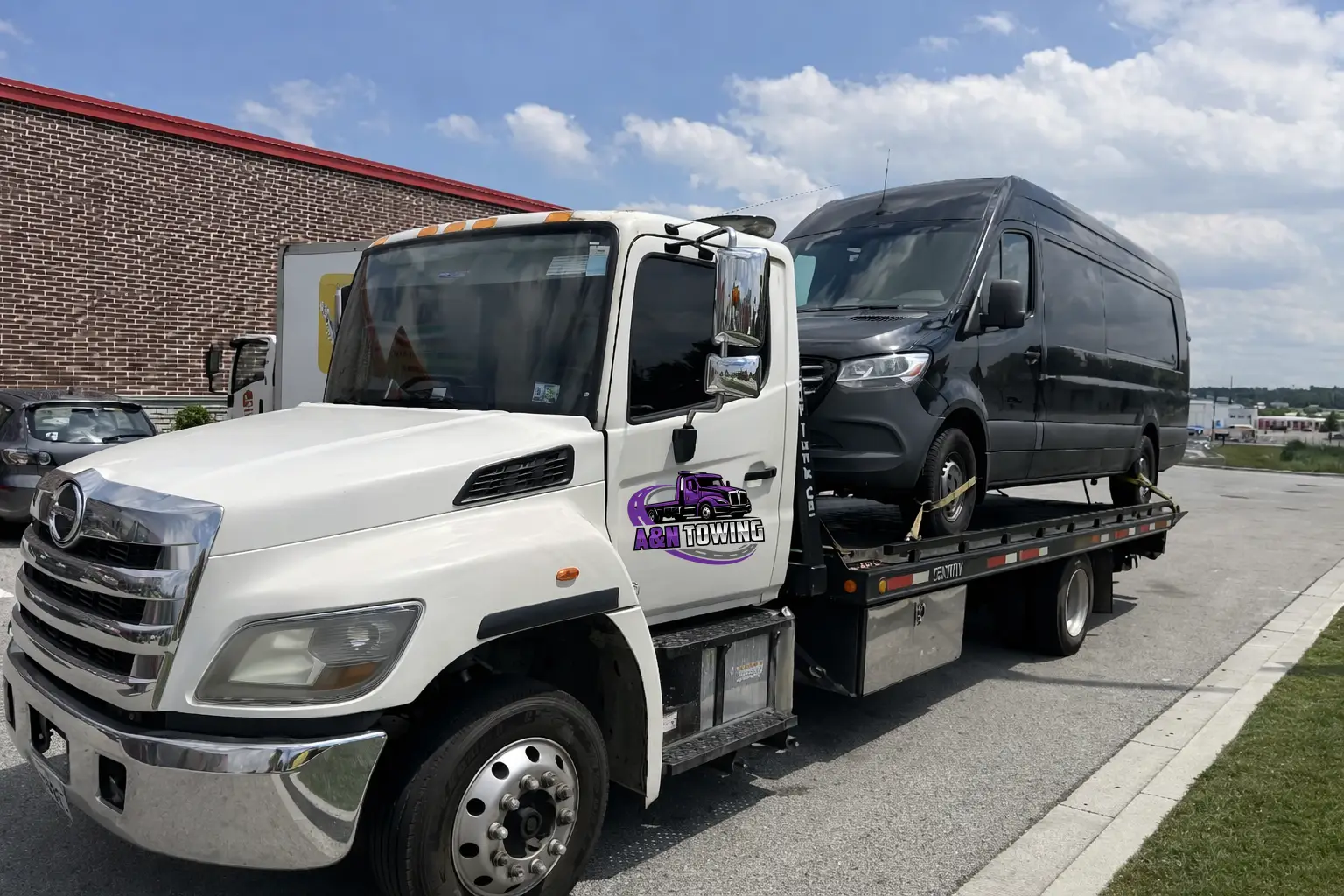 A&N Towing medium-duty tow truck ready for north suburbs towing service